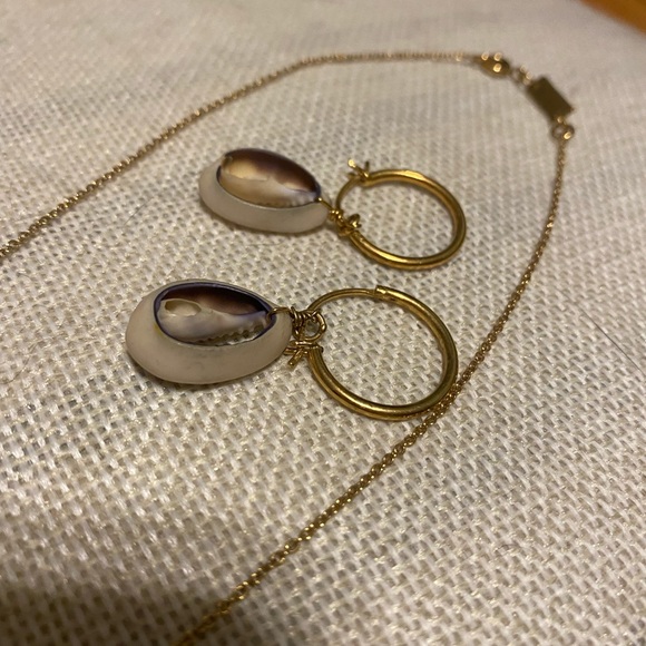 Seashell Earrings and Necklace - Picture 3 of 5